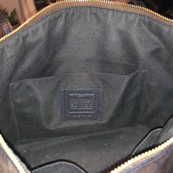 Authentic coach purse - Picture 10 of 10